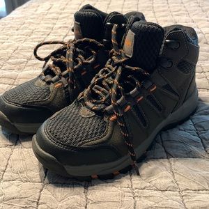 Never worn hiking boots for boys